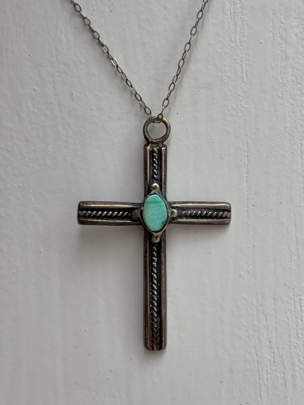 Sterling Silver Vintage Native American Turquoise Cross Pendant Necklace - Picture 3 of 8